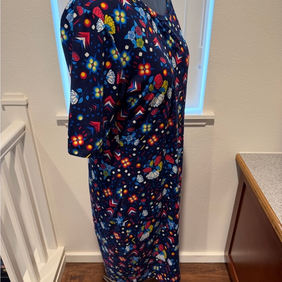 LuLaRoe Carly Navy Floral & Colorful Print Top - Picture 2 of 4